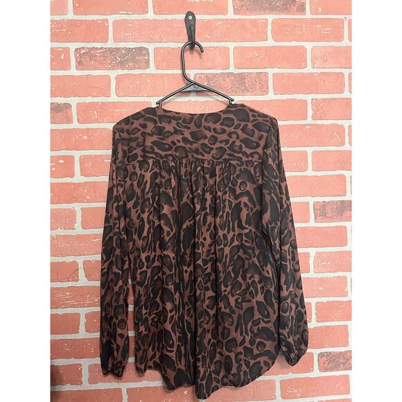 Catherine Melandrino Cheetah Print Long Sleeve V-Neck Top - L - Picture 6 of 8